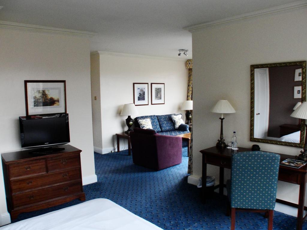 Hotel The Upper Reaches Abingdon-on-Thames Exterior foto
